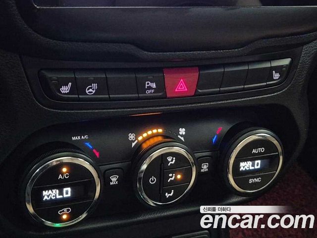 Jeep Renegade 2.0 Diesel Longitude AWD 2016 — фото 20