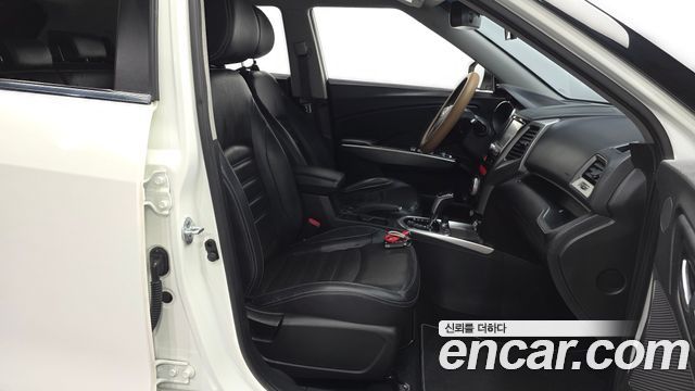 KG Mobility (SsangYong) Tivoli LX 2WD 2016 — фото 11