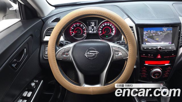 KG Mobility (SsangYong) Tivoli LX 2WD 2016 — фото 13