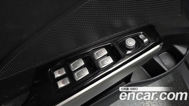 KG Mobility (SsangYong) Tivoli LX 2WD 2016 — фото 29