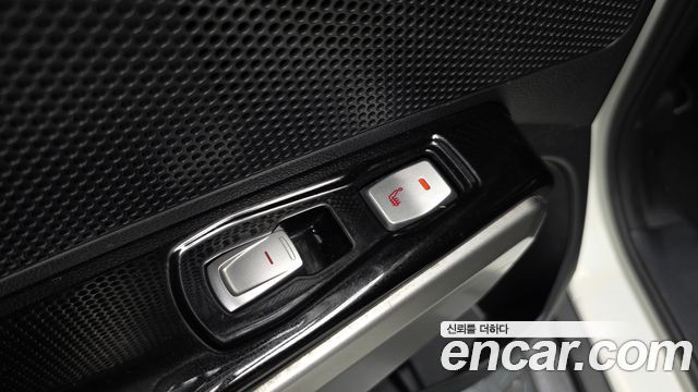 KG Mobility (SsangYong) Tivoli LX 2WD 2016 — фото 30