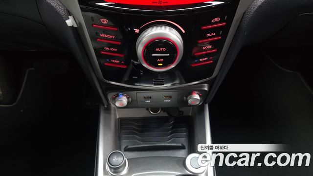 KG Mobility (SsangYong) Tivoli LX 2WD 2016 — фото 32