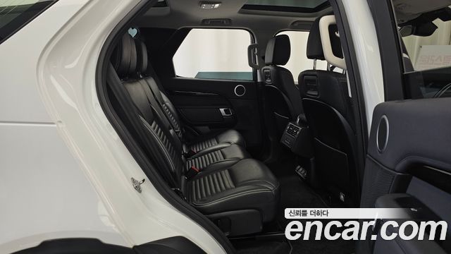 Land Rover Discovery 5 D250 S 2022 — фото 12