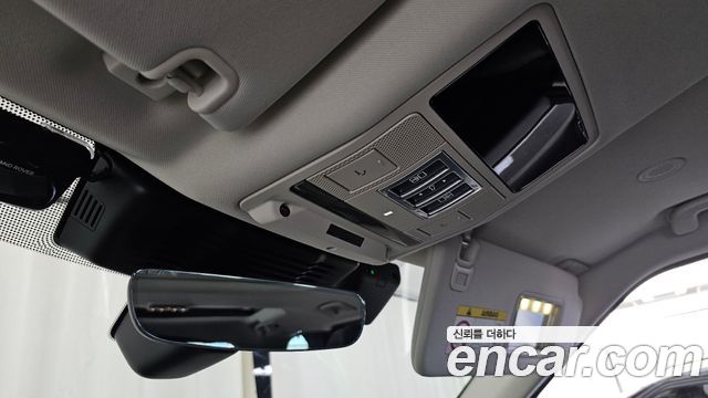 Land Rover Discovery 5 D250 S 2022 — фото 29
