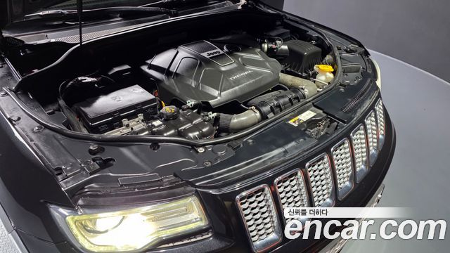 Jeep Grand Cherokee 3.0 Diesel Overland Summit WK2 2016 — фото 6
