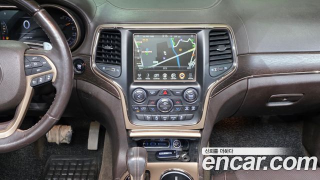 Jeep Grand Cherokee 3.0 Diesel Overland Summit WK2 2016 — фото 14