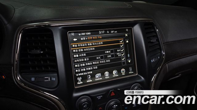 Jeep Grand Cherokee 3.0 Diesel Overland Summit WK2 2016 — фото 16