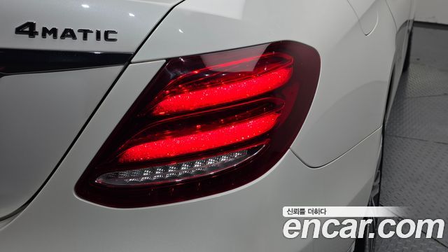 Mercedes-Benz E-Class (W213) E300 Exclusive 2018 — фото 23