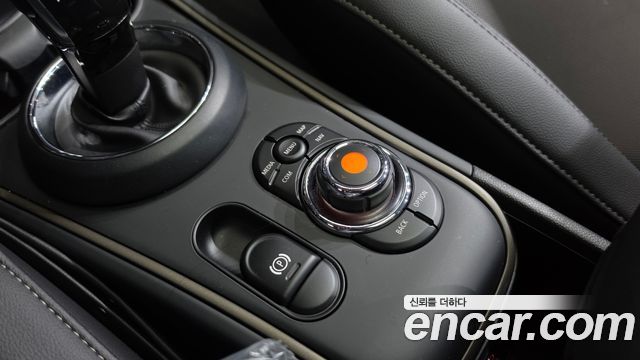 MINI Cooper Countryman HIGH 2nd 2020 — фото 33