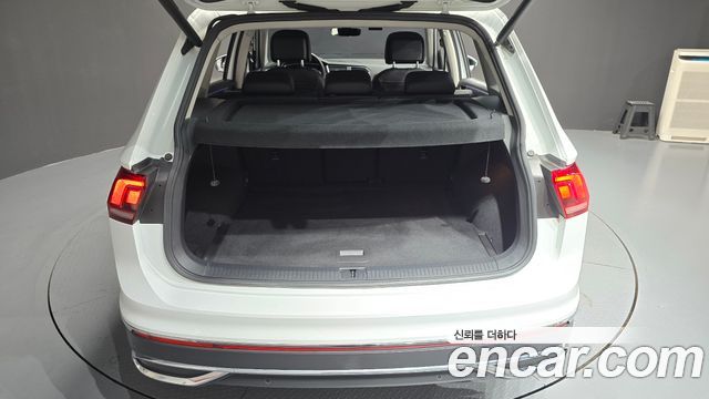 Volkswagen Tiguan (II) 2.0 TDI 4-Motion Premium 2021 — фото 15