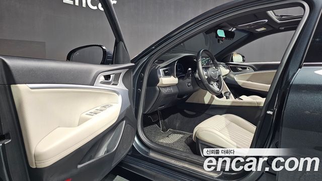 Genesis G70 Shooting Brake Gasoline 2.0T 4WD 2023 — фото 10
