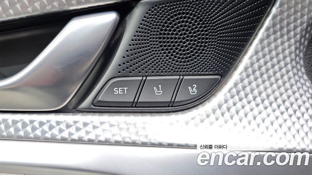 Genesis G70 Shooting Brake Gasoline 2.0T 4WD 2023 — фото 13