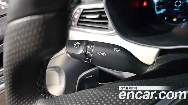Genesis G70 Shooting Brake Gasoline 2.0T 4WD 2023 — фото 19