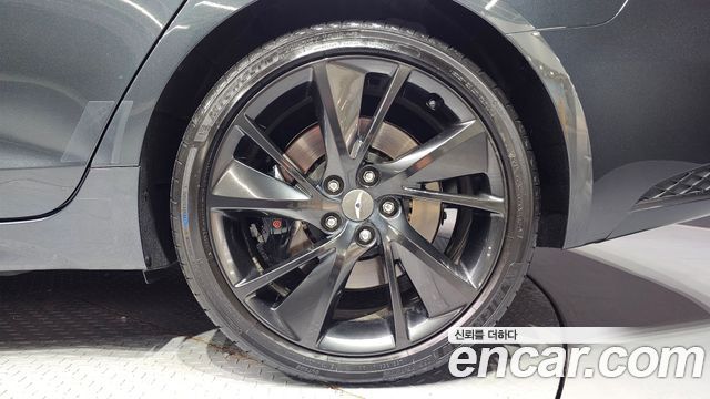 Genesis G70 Shooting Brake Gasoline 2.0T 4WD 2023 — фото 21