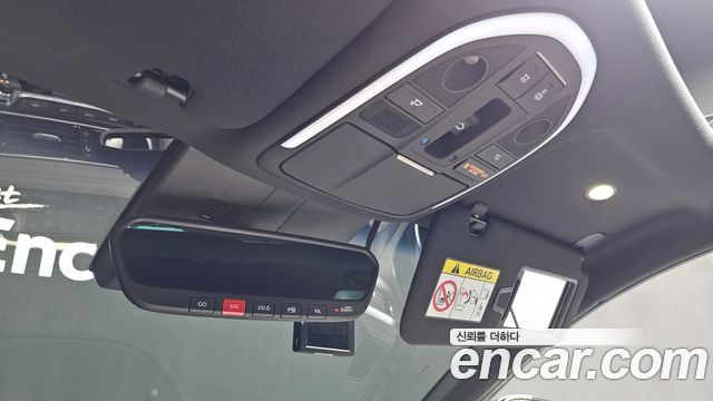 Genesis G70 Shooting Brake Gasoline 2.0T 4WD 2023 — фото 34