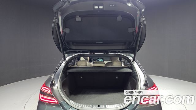 Genesis G70 Shooting Brake Gasoline 2.0T 4WD 2023 — фото 39
