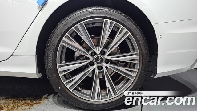 Audi A6 (C8) 40 TDI Quattro Premium 2023 — фото 21