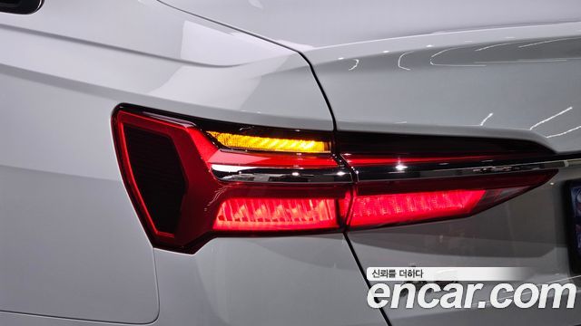 Audi A6 (C8) 40 TDI Quattro Premium 2023 — фото 23