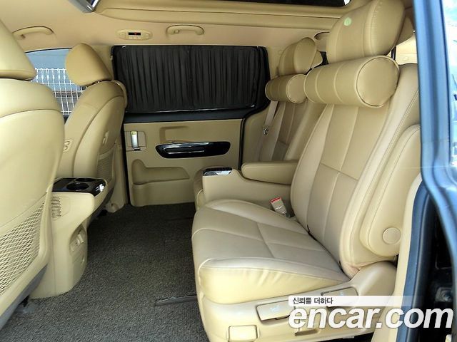 Kia Carnival Gasoline 9-Seater Hi-Limousine Noblesse Special 2019 — фото 6