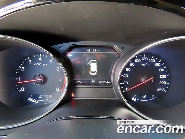Kia Carnival Gasoline 9-Seater Hi-Limousine Noblesse Special 2019 — фото 9
