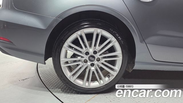 Audi A3 40 TFSI 8V 2018 — фото 5