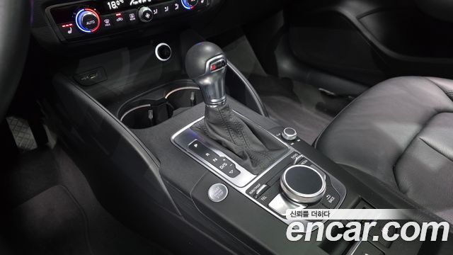 Audi A3 40 TFSI 8V 2018 — фото 9