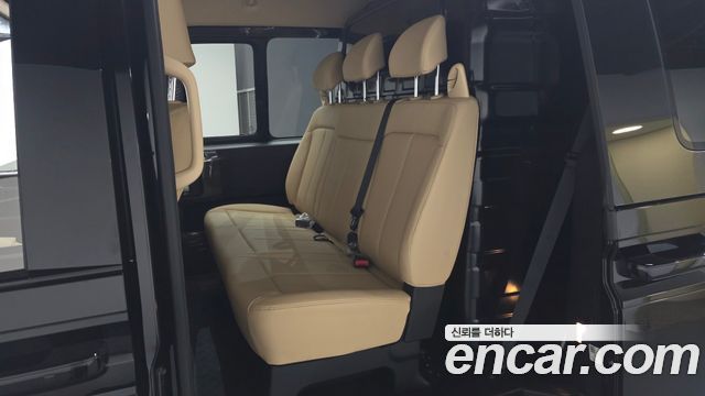Hyundai Staria L3.5 Cargo 5-Seater Modern 2023 — фото 12