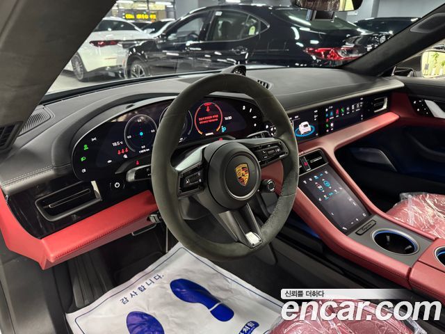 Porsche Taycan Turbo S 2020 — фото 4