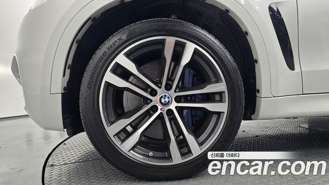 BMW X6 (F16) M50d 2016 — фото 5