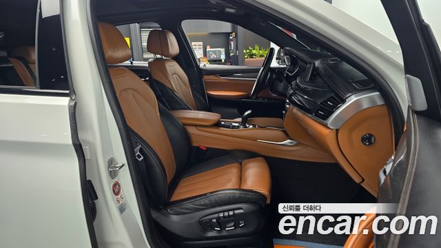 BMW X6 (F16) M50d 2016 — фото 10