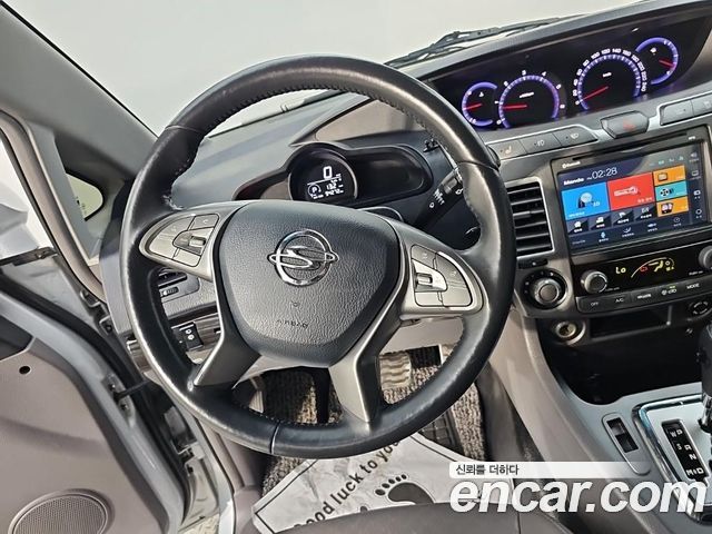 KG Mobility (SsangYong) Korando Turismo 4WD TX 9-seater 2016 — фото 9