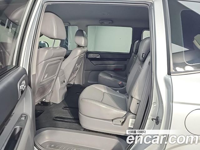 KG Mobility (SsangYong) Korando Turismo 4WD TX 9-seater 2016 — фото 16