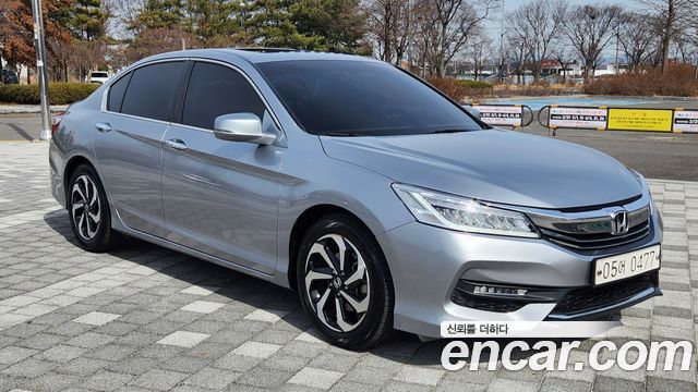 Honda Accord 2.4 9th 2017 — фото 2
