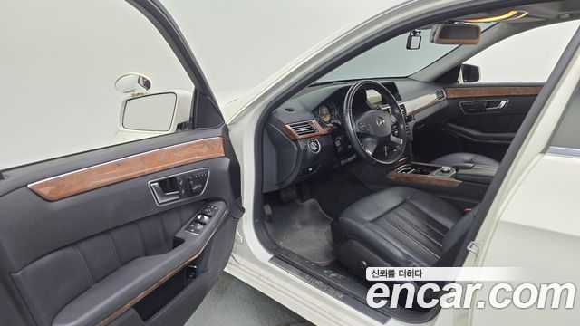 Mercedes-Benz E-Class (W212) E300 Elegance 2012 — фото 10