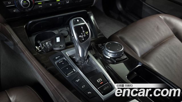BMW 5 Series (F10) 528i xDrive Aero Dynamic Special Edition 2016 — фото 9