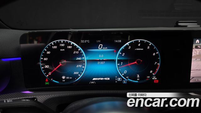 Mercedes-Benz A-Class (W177) AMG A45 4MAITC+ Hatchback 2023 — фото 8
