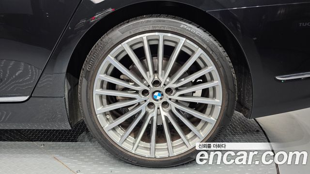 BMW 7 Series (G11) 740Li xDrive Design Pure Excellence 2022 — фото 21