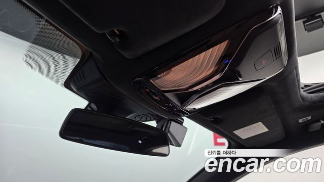 BMW 7 Series (G11) 740Li xDrive Design Pure Excellence 2022 — фото 32