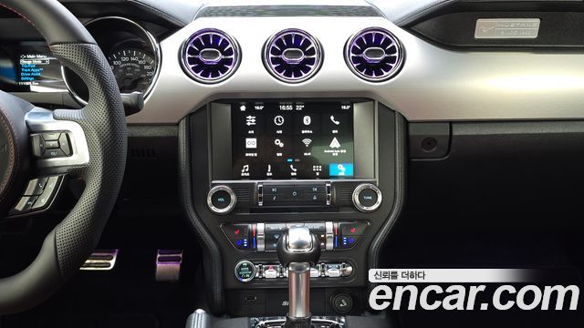 Ford Mustang GT Coupe 2017 — фото 14