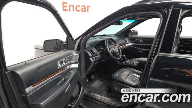 Ford Explorer 2.3 Limited 4WD 5th 2016 — фото 10