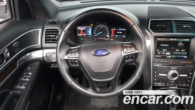 Ford Explorer 2.3 Limited 4WD 5th 2016 — фото 13