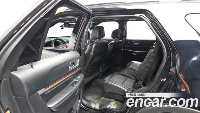 Ford Explorer 2.3 Limited 4WD 5th 2016 — фото 26