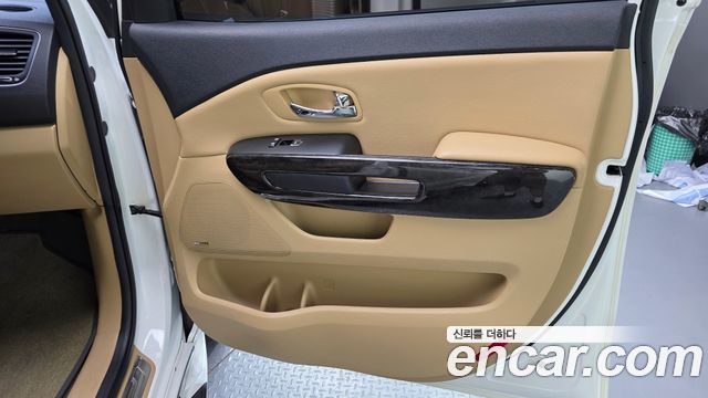 Kia Carnival 7-Seater Hi-Limousine President 2019 — фото 25