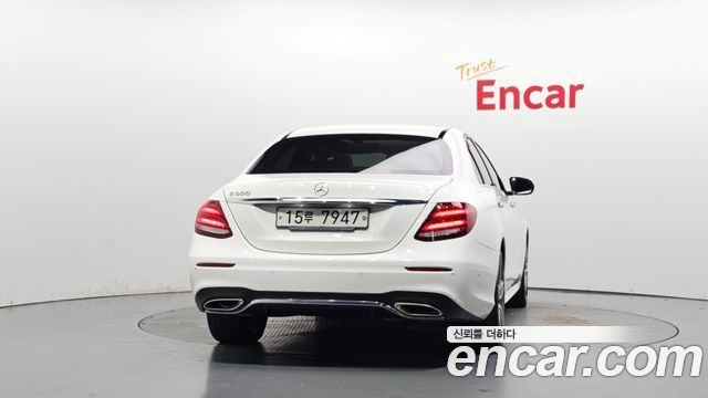 Mercedes-Benz E-Class (W213) E300 AMG Line 2019 — фото 4