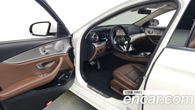 Mercedes-Benz E-Class (W213) E300 AMG Line 2019 — фото 10