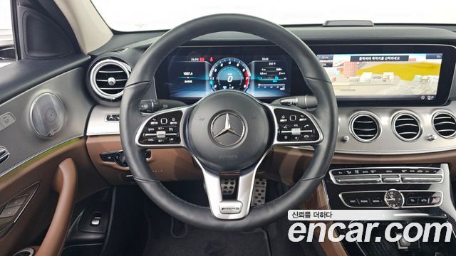 Mercedes-Benz E-Class (W213) E300 AMG Line 2019 — фото 17
