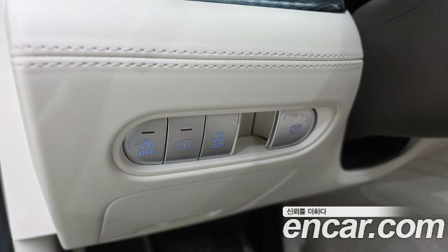 Genesis G90 (RS4) Gasoline 3.5 Turbo AWD 2022 — фото 13