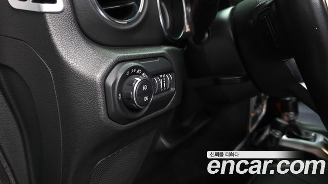 Jeep Wrangler (JL) 2.0 Overland 4Door 2021 — фото 27