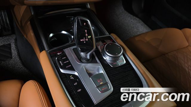 BMW 7 Series (G11) 730Ld xDrive M Sport 2020 — фото 9