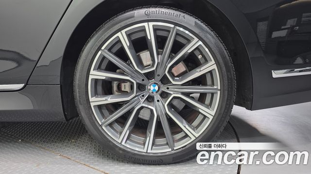 BMW 7 Series (G11) 730Ld xDrive M Sport 2020 — фото 21